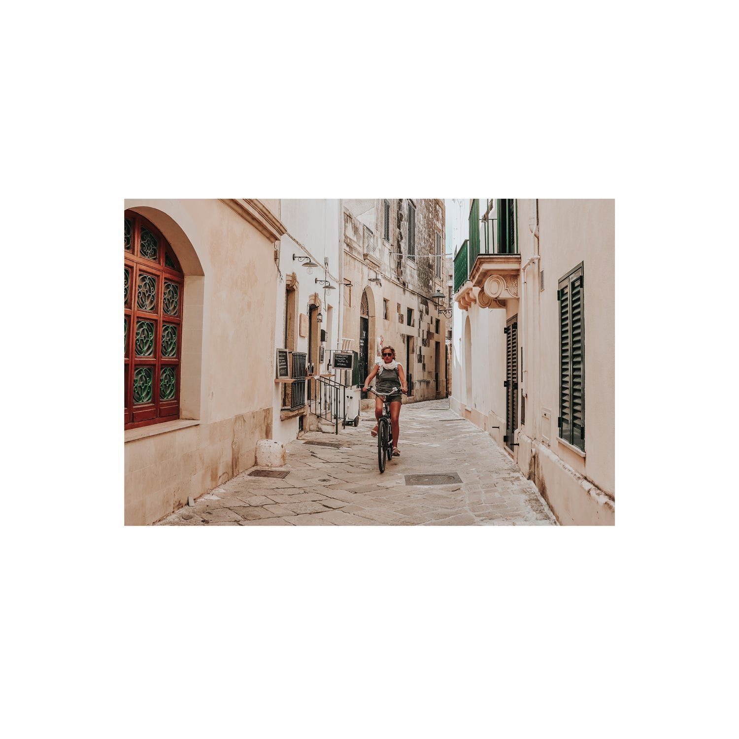 La Donna In Bicicletta