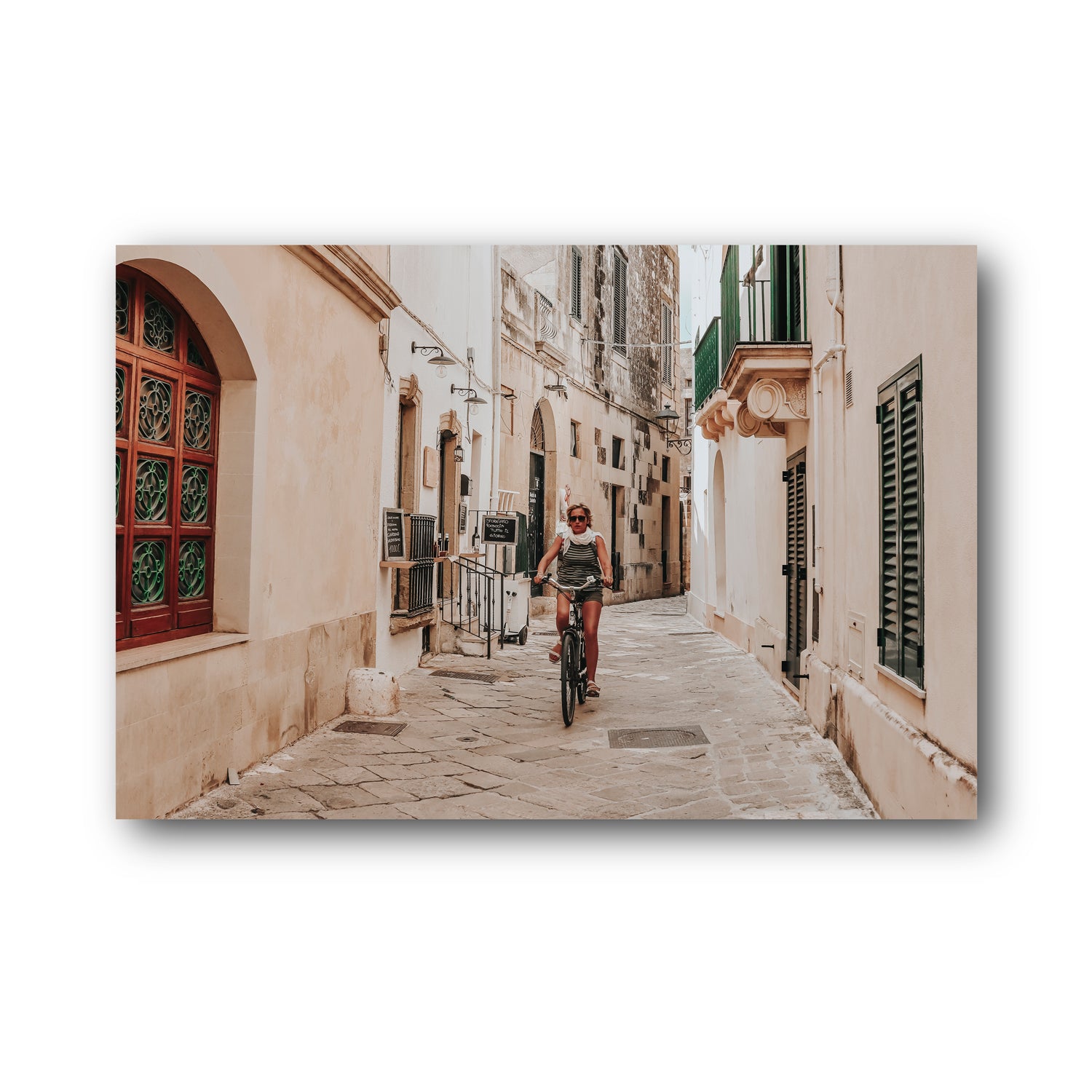 La Donna In Bicicletta