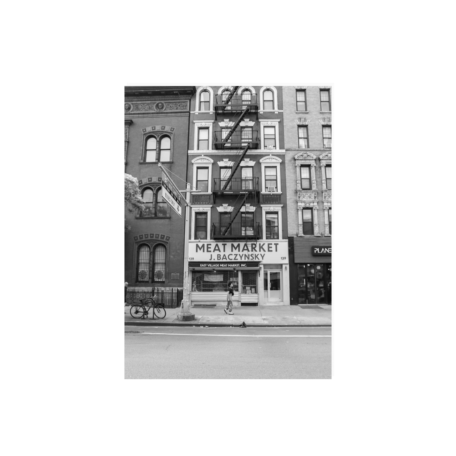 Vertical Village New York NYC Black & White wall art A2, 59.4 x 42 cm unframed fine art canvas