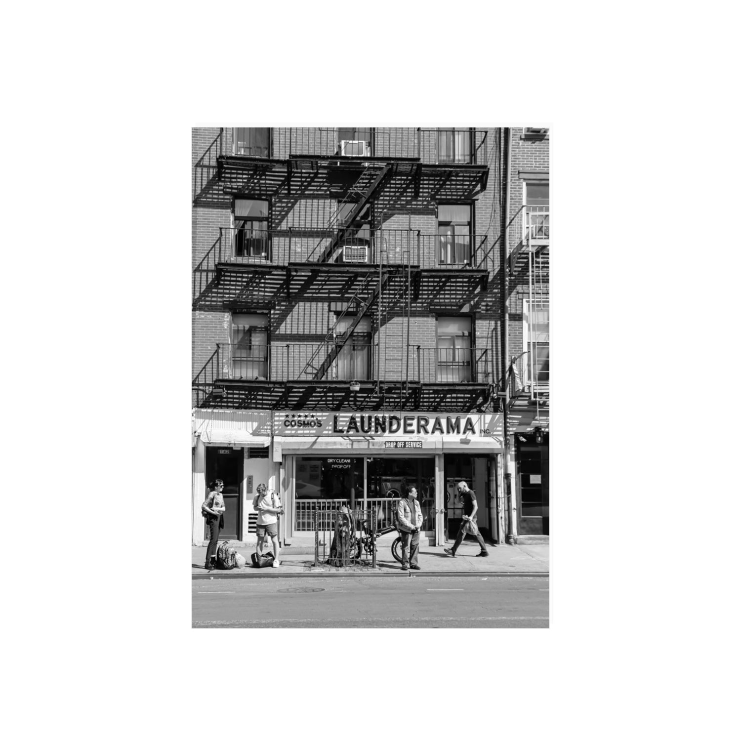Bus Stop New York NYC Black & White wall art 70 x 50 cm unframed fine art canvas