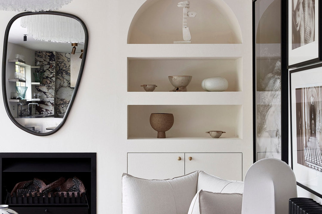 Creating A Harmonious Look: How To Style Mirrors And Art Together In Your Home - Amichi Co