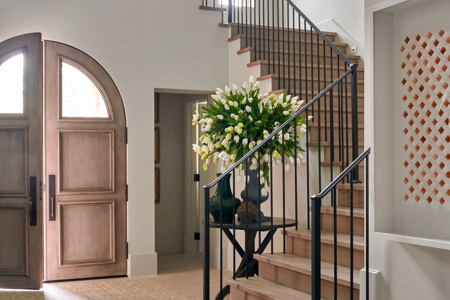 Inviting Entryways: Tips for a Grand First Impression - Amichi Co