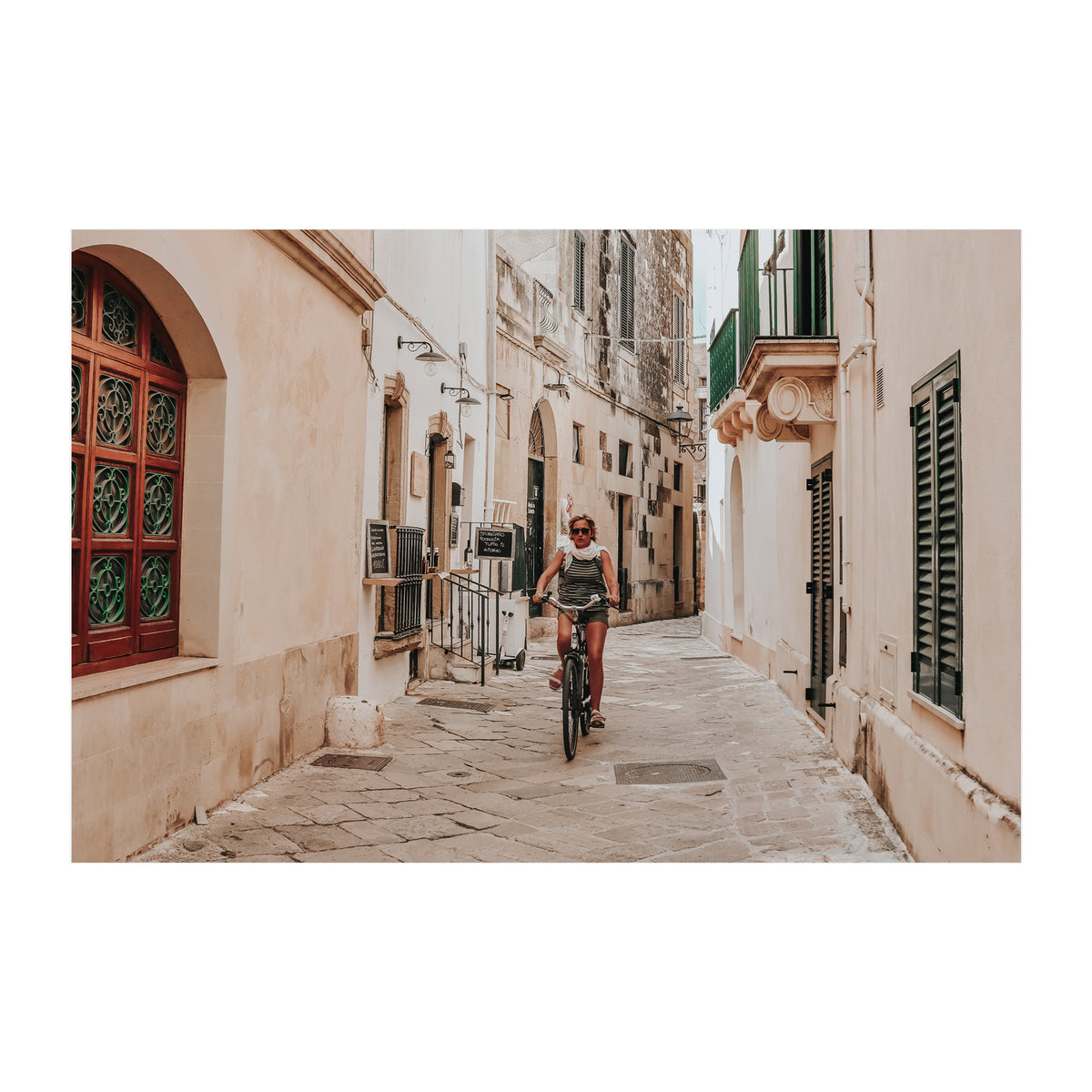 La Donna In Bicicletta