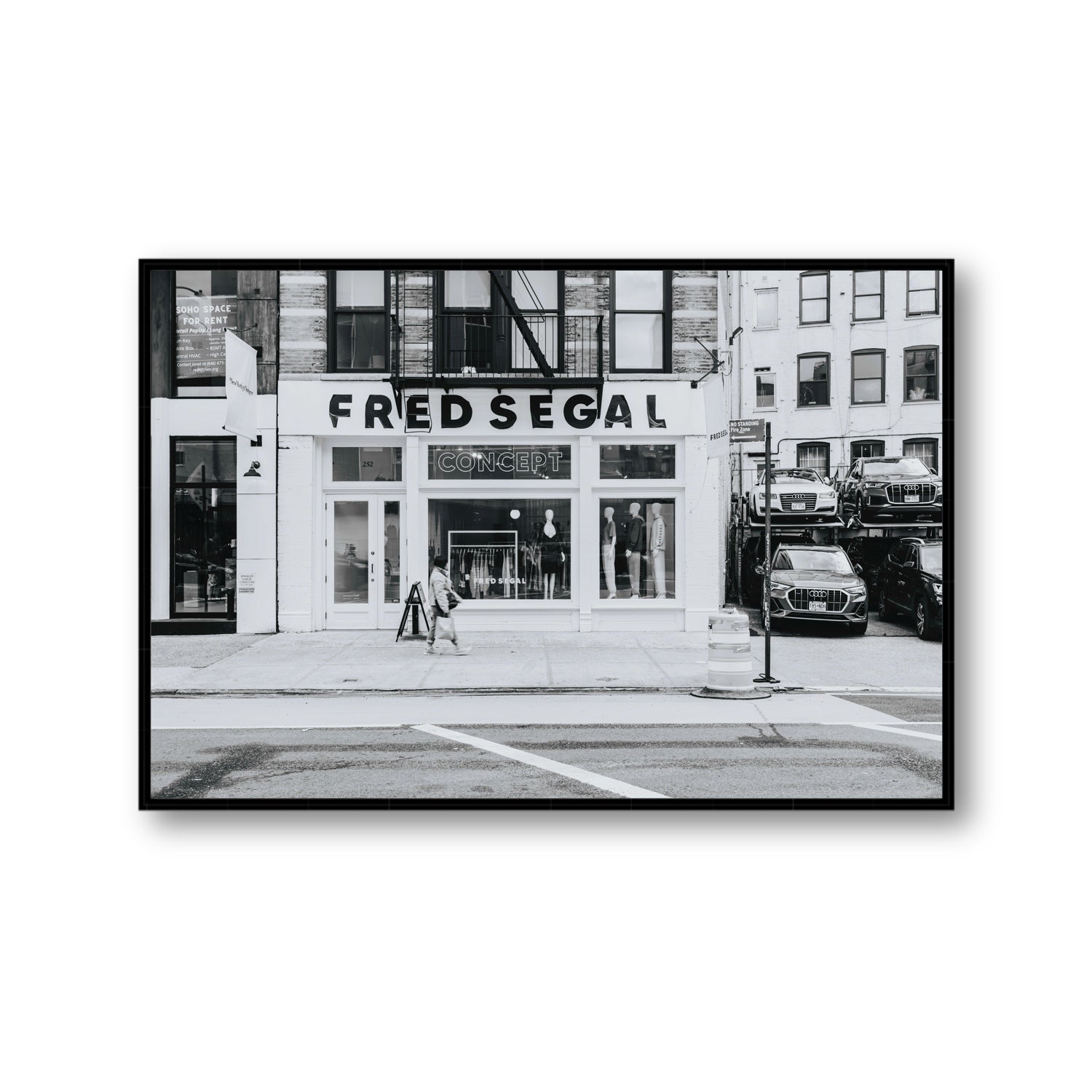 Noir York New York NYC Black & White wall art Gallery fine art canvas in black float frame