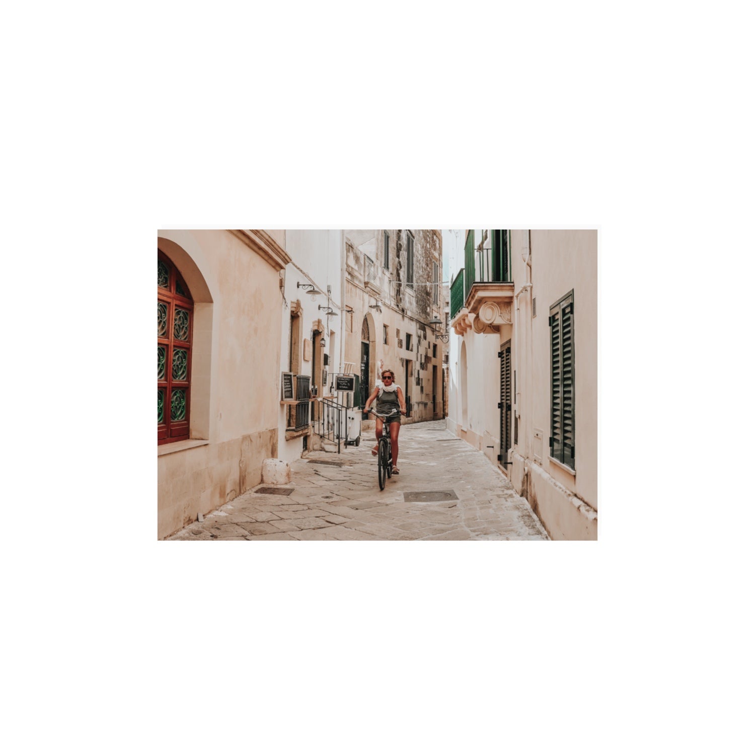 La Donna In Bicicletta Puglia Wall Italian fine art print A3, 42 x 29.7 cm unframed fine art canvas