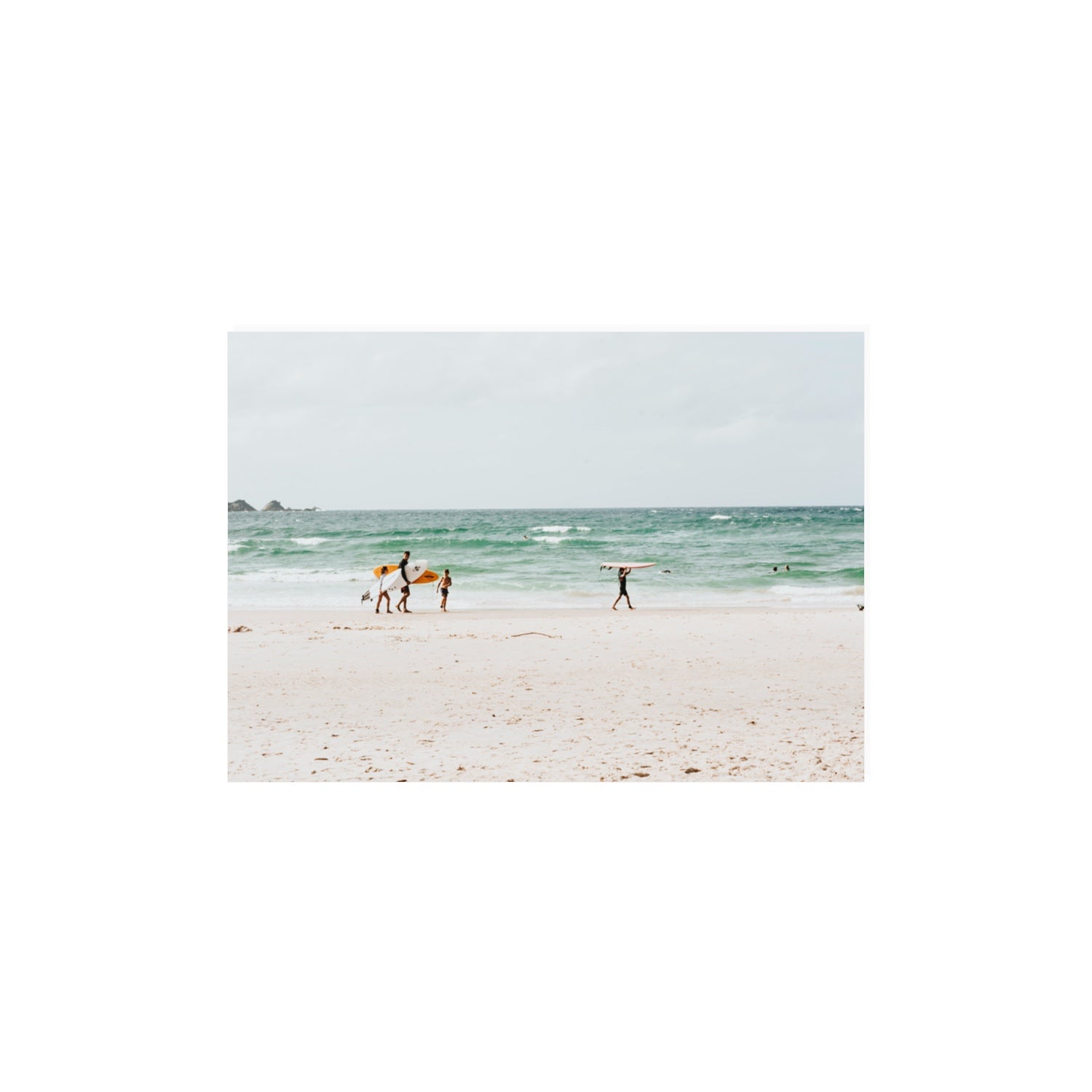 La Famiglia Byron Bay Family Surf coastal wall art A3, 42 x 29.7 cm unframed fine art canvas