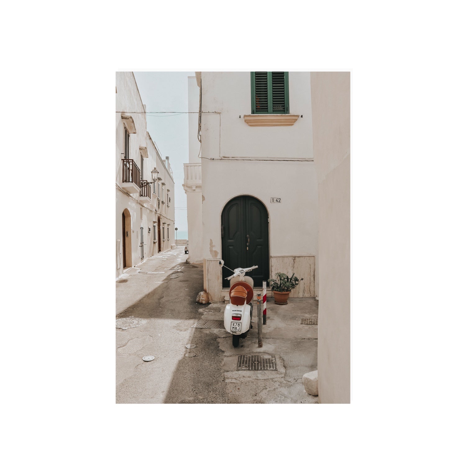 La Casa 42 Puglia Gallipoli Italian wall art A1, 84.1 x 59.4 cm unframed fine art canvas