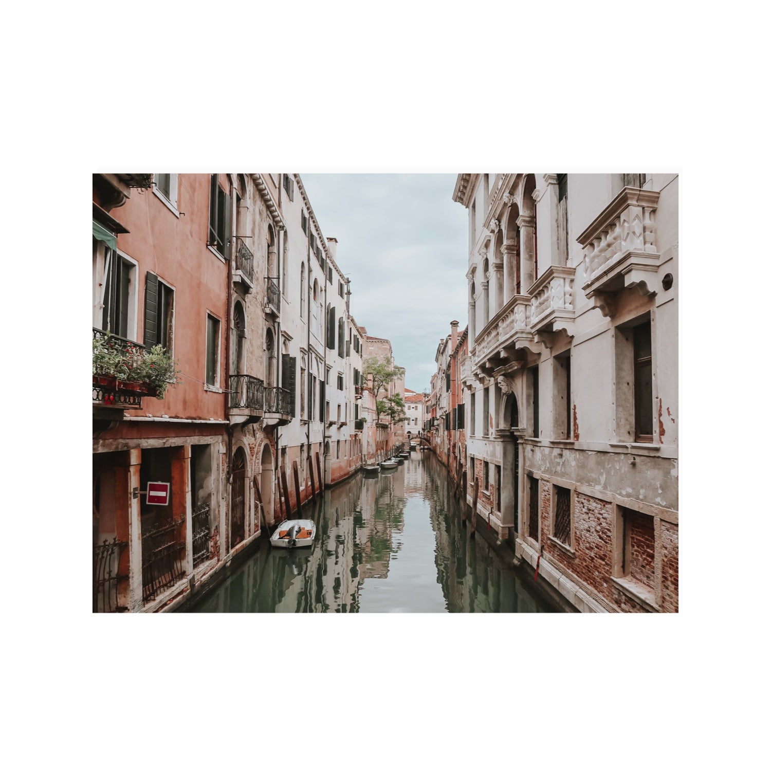 The Floating City Venice Canal Italian decor wall art 30 x 40 in unframed fine art canvas