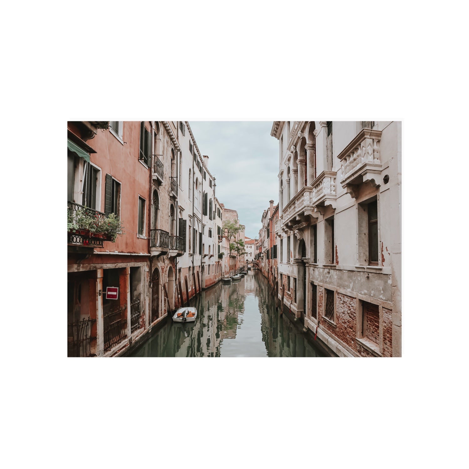 The Floating City Venice Canal Italian decor wall art A1, 84.1 x 59.4 cm unframed fine art print